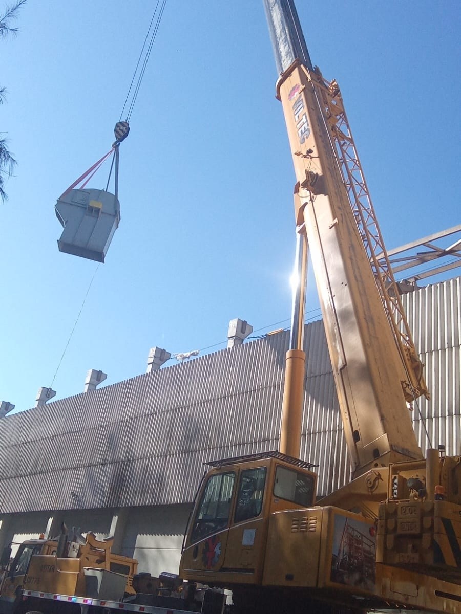 Trabalho realizado pela TGML com equipamentos de movimentação e transporte de cargas